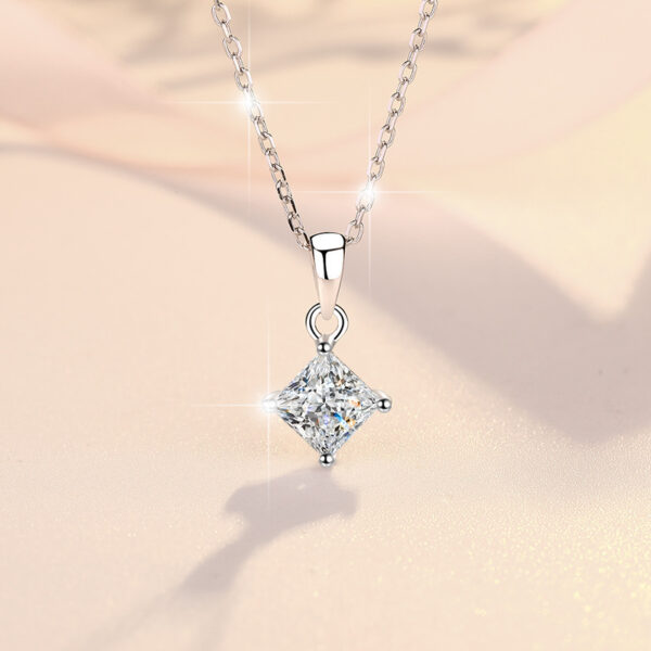 One carat sterling silver princess cut moissanite pendant - Image 3