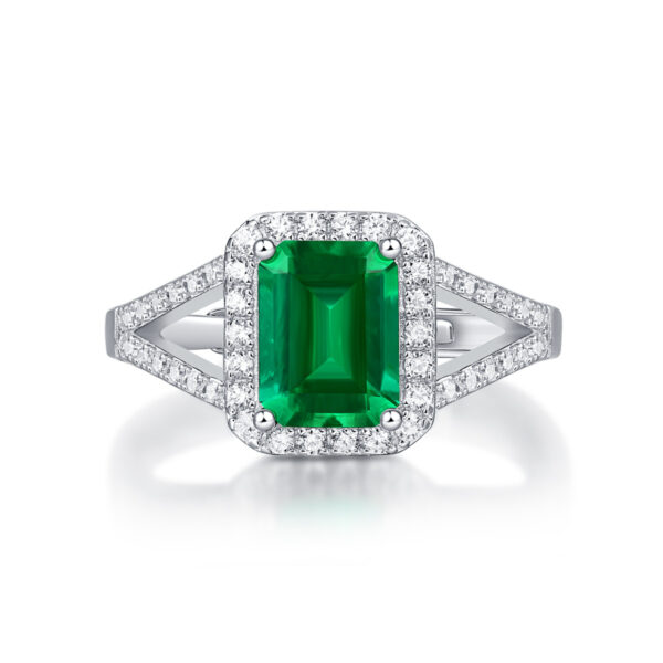 Sterling silver ring with emerald