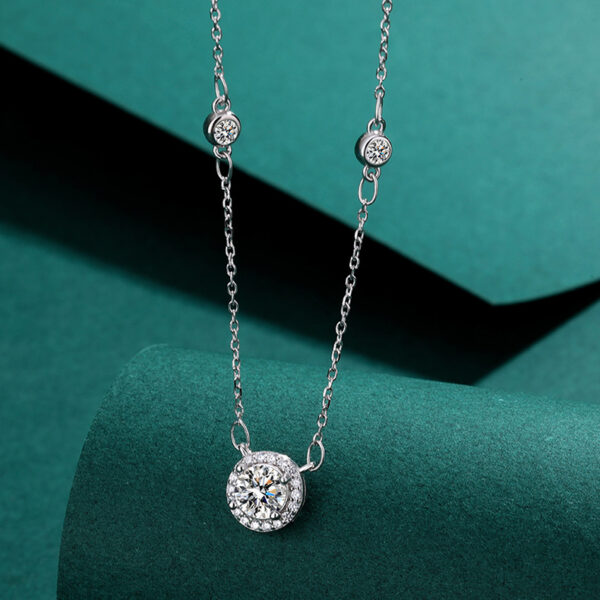 Sterling silver moissanite star point necklace - Image 2